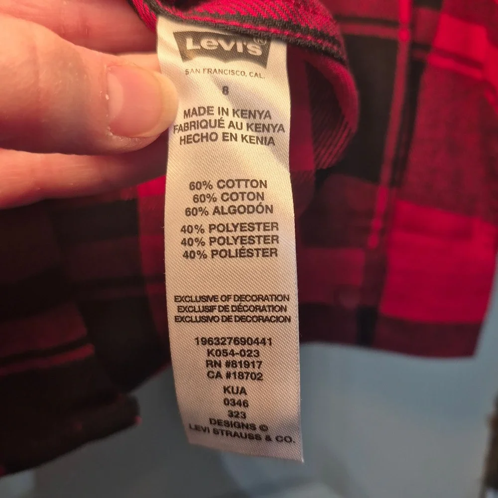 Levis Boys Red Black Plaid Flannel Button Down Shirt Size 8 Long Sleeve K054-023